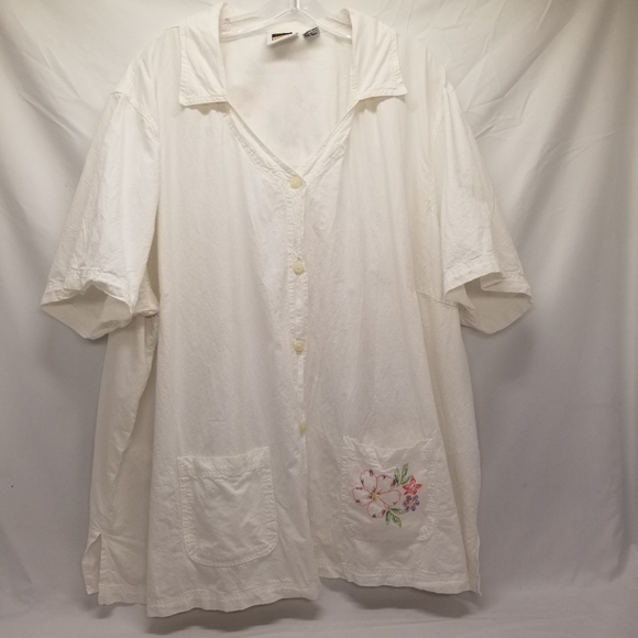 C.S.T. Sport Tops - C.S.T. Sport Womans Size 5X Blouse White Embroidery Button Down Short Sleeve